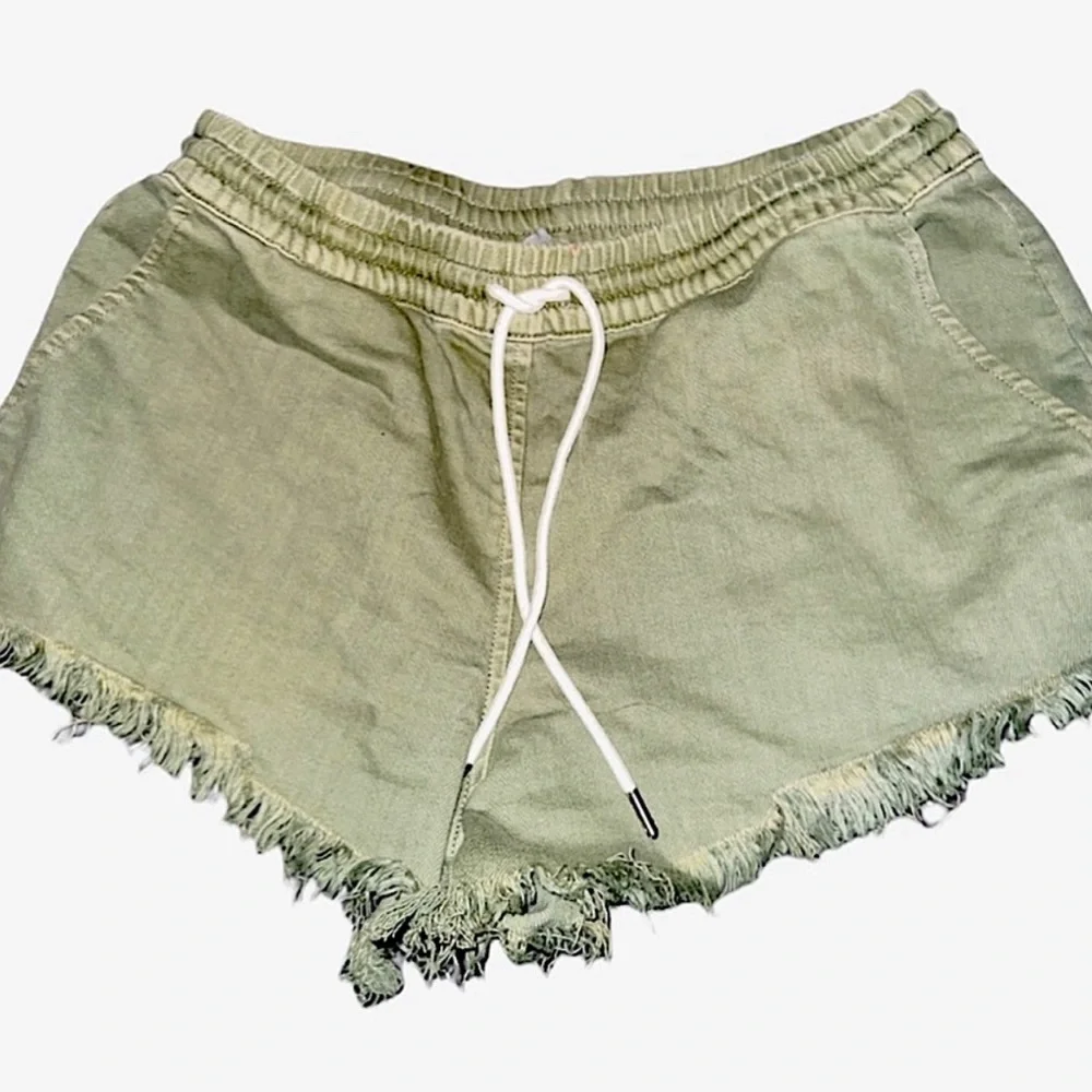 Aerie American Eagle Women's Drawstring Waist Raw Hem Shorts Olive Green Size S - Picture 1 of 3